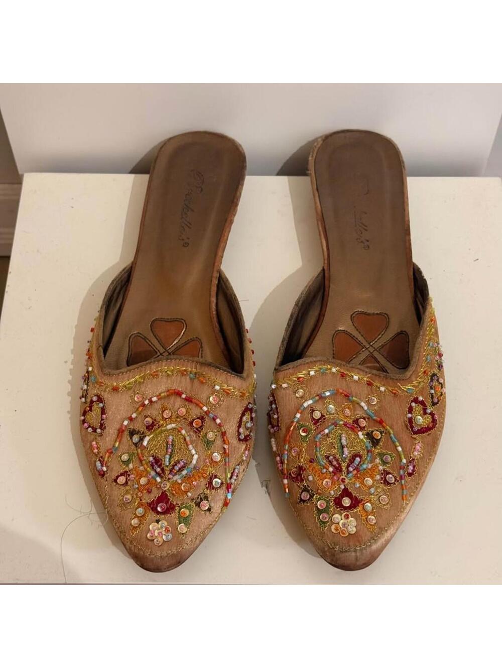 Breckelle's Embroidered Slides Women's 9 Mules